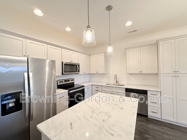 971 Ashland Pl Dr