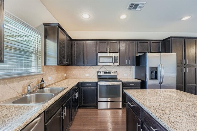 Photo - 1042 Lost Pines Ln