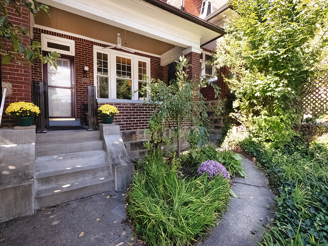 Photo - 2834 Shady Ave Townhome