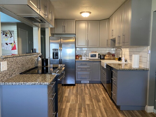 Photo - 2031 Campbell Ave