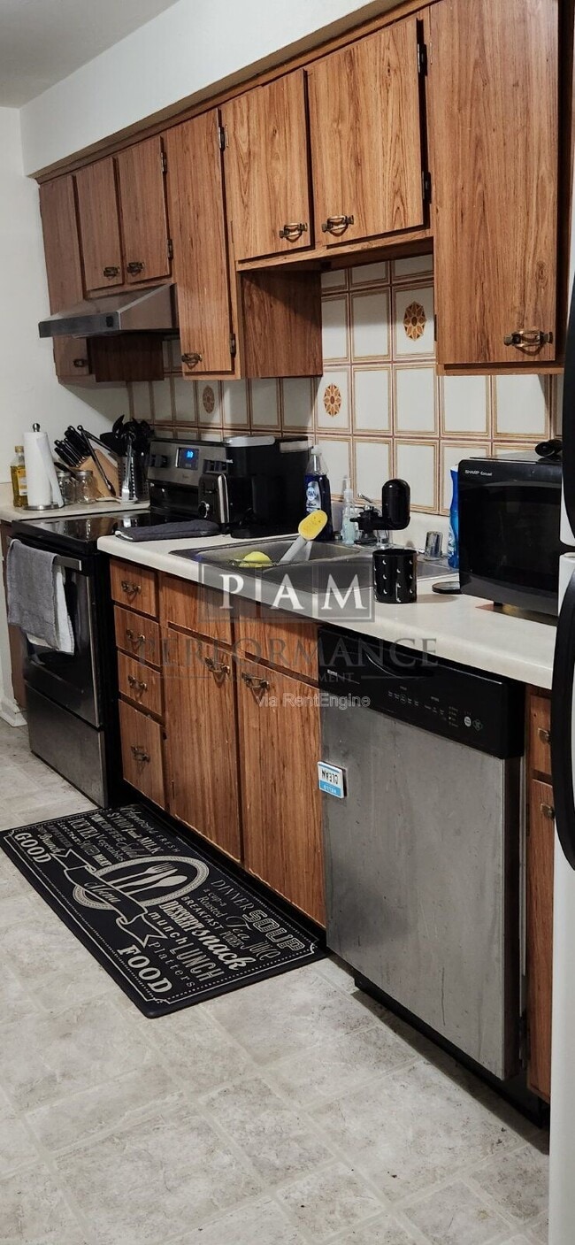 Photo - 2045 N 86th St