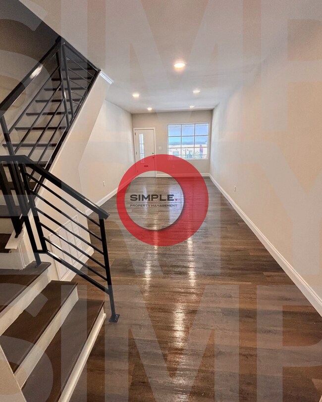 Photo - Huge 3 bedroom 1.5 bath fully renovated