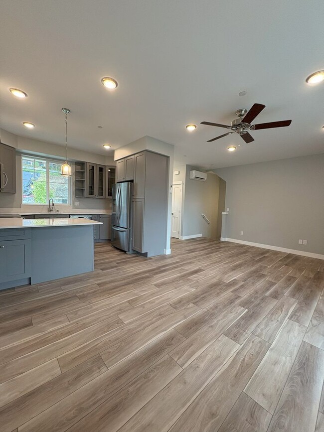 Photo - New Townhome with 3 Masters