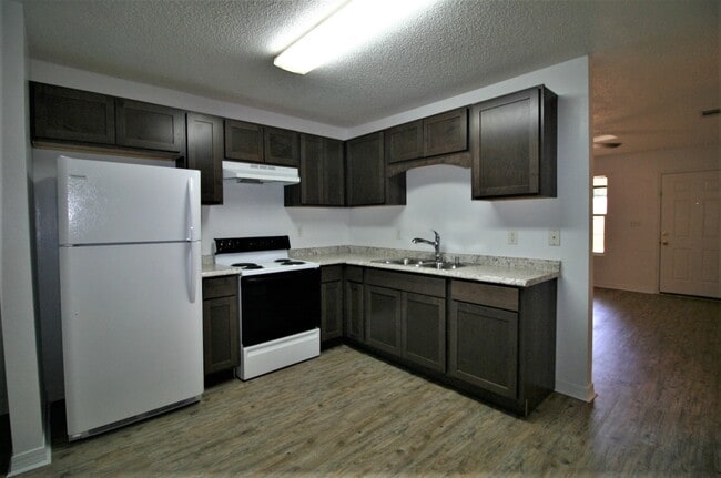 Building Photo - 538 Brock Ave Unit 538 Brock Lane