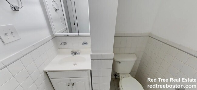 Photo - 112 Queensberry St Unit B