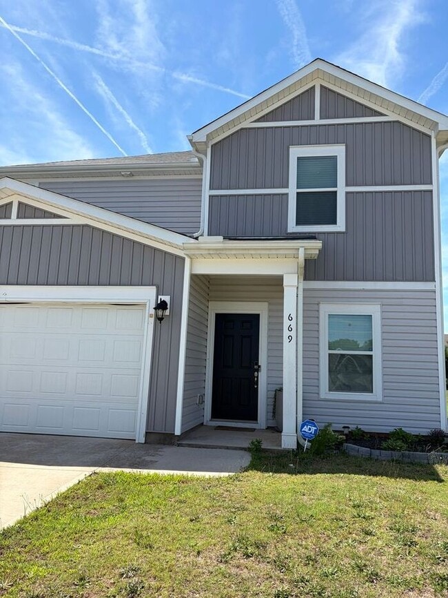 Building Photo - Beautiful Spartanburg home right off I-85, Available Now!! $500 OFF FIRST FULL MONTH