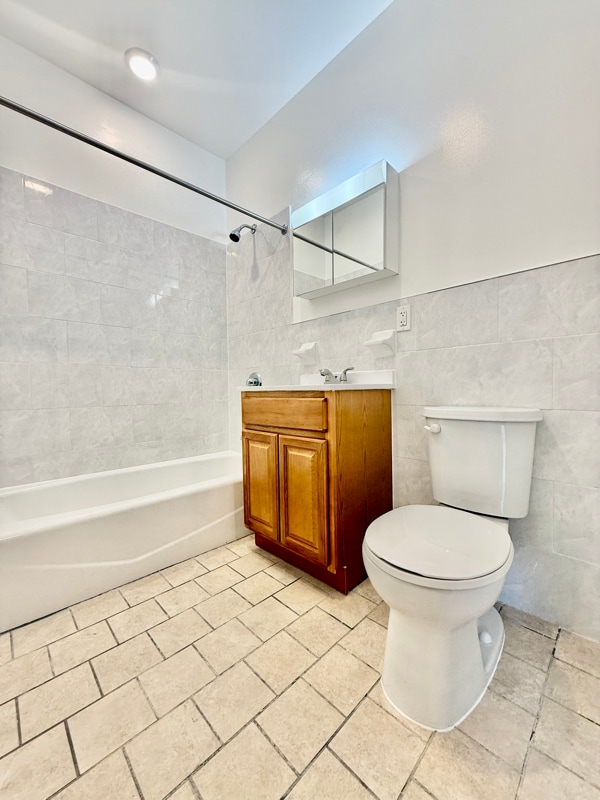 Photo - 129 S Broadway