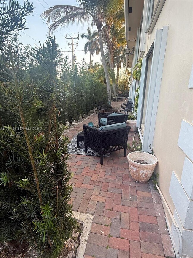 Photo - 861 SE 22nd Ave Unit 4