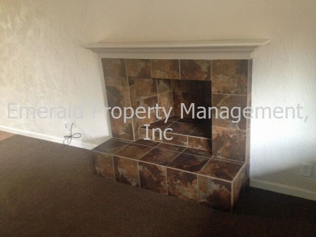 Photo - Thurston/East Springfield partially updated duplex