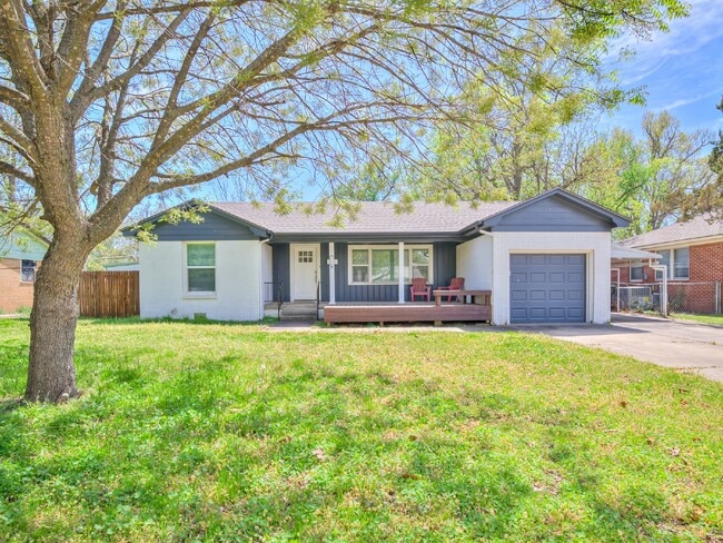 Photo - Beautiful Home Just Minutes from the OU Ca...