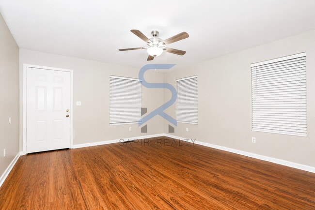 Photo - Your Grove Park Getaway – Spacious 4BR/3BA Home Unit A
