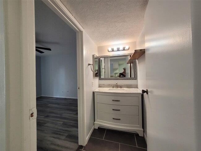 Photo - 3919 Fairmont Pkwy Unit 180