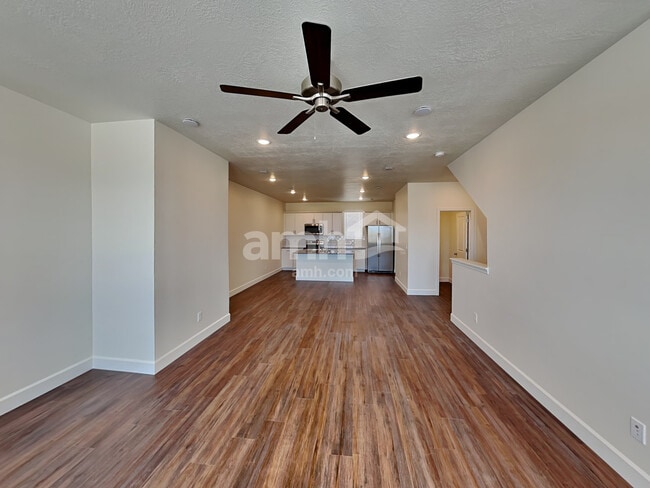 Photo - 11026 S Trocadero Ave