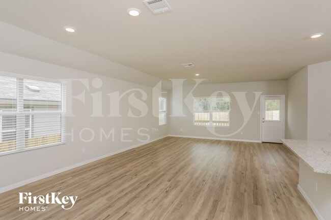 Photo - 31773 Untrodden Way