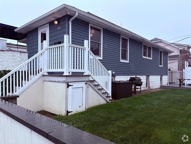Building Photo - 61 Illinois Ave Rental