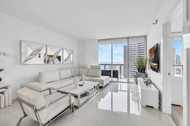 Building Photo - 485 Brickell Ave Unit SI ID1520389P