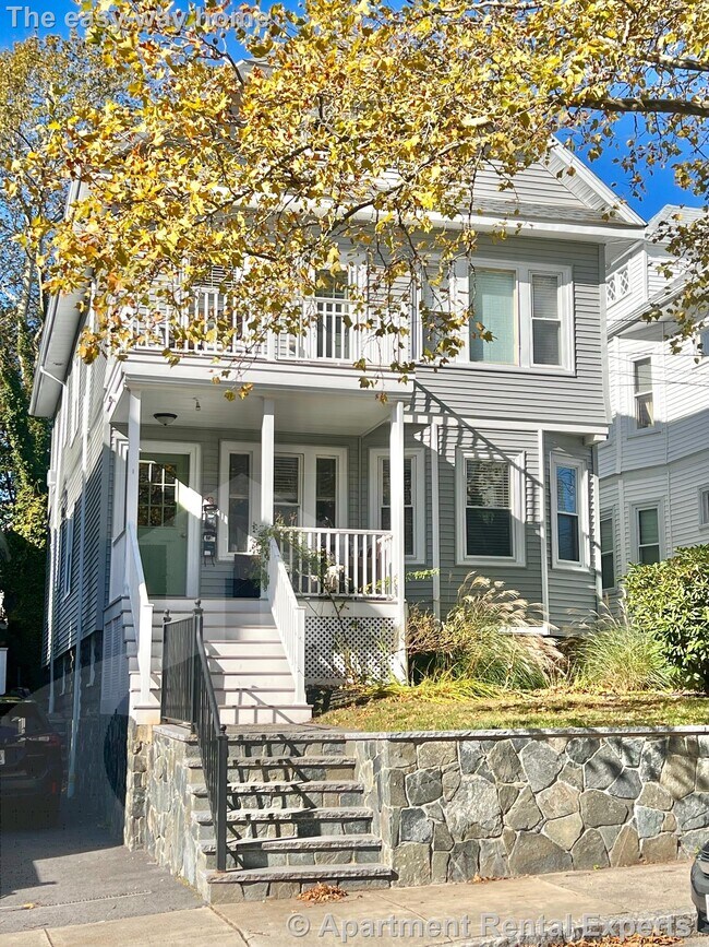 Building Photo - 6 Westminster St Unit #1