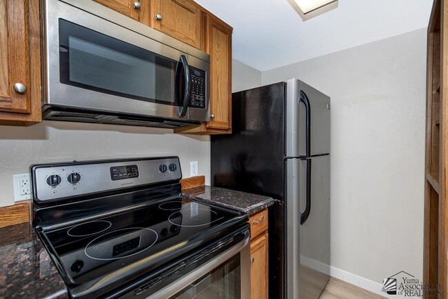 Photo - 617 S 6th Ave