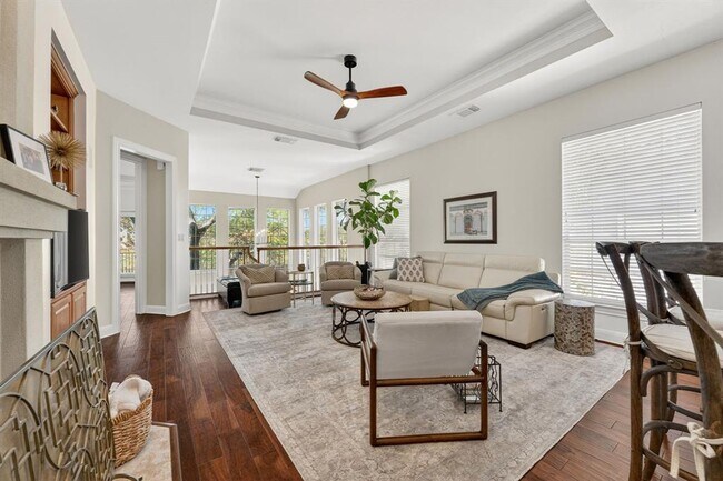 Photo - 345 The Hills Dr