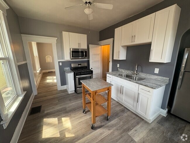 Building Photo - Charming 2 beds 1 bath in Merion Village Rental