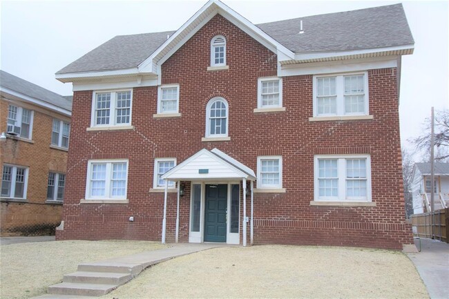 Building Photo - 437 NW 26th St Unit G Rental