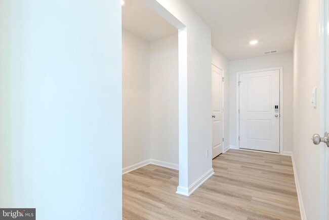 Photo - 110 Charing Cross Dr