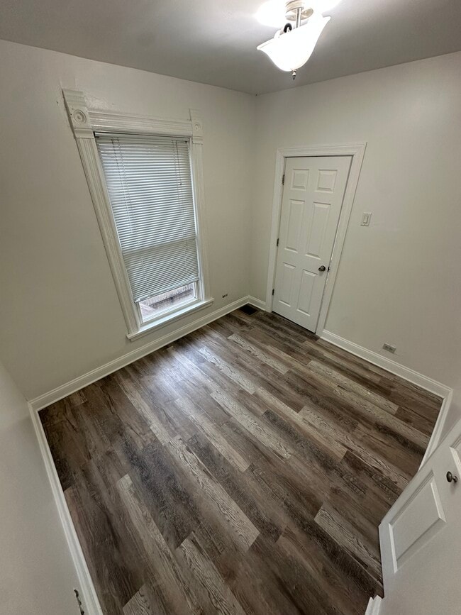 Photo - 1928 N Keeler Ave Unit 2