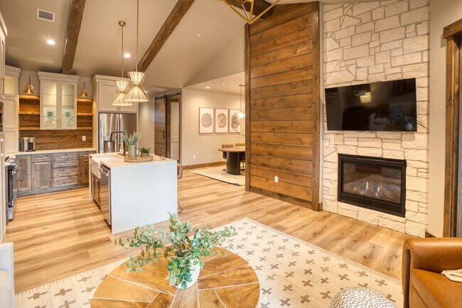 Photo - 5301 S Sutter Dr Unidad 2