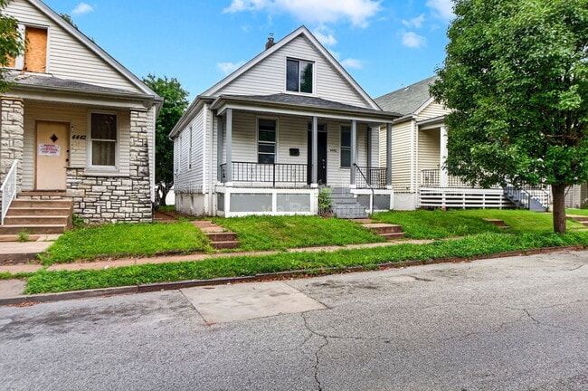 Photo - 4446 Itaska St