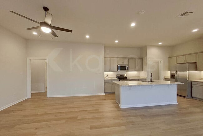 Photo - 13963 Barrington Ave