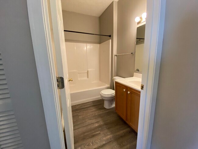 Photo - 2452 Southtown Blvd