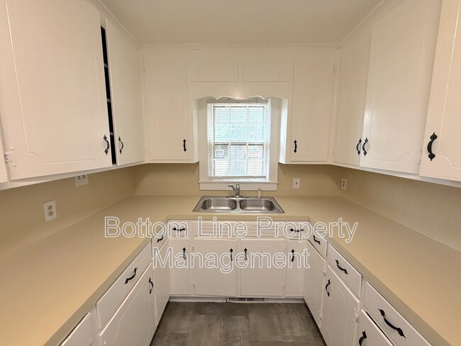 Photo - 4424 Hovis Rd