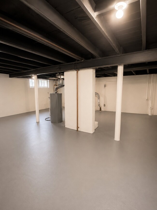 Photo - 1462 Parkhill Rd