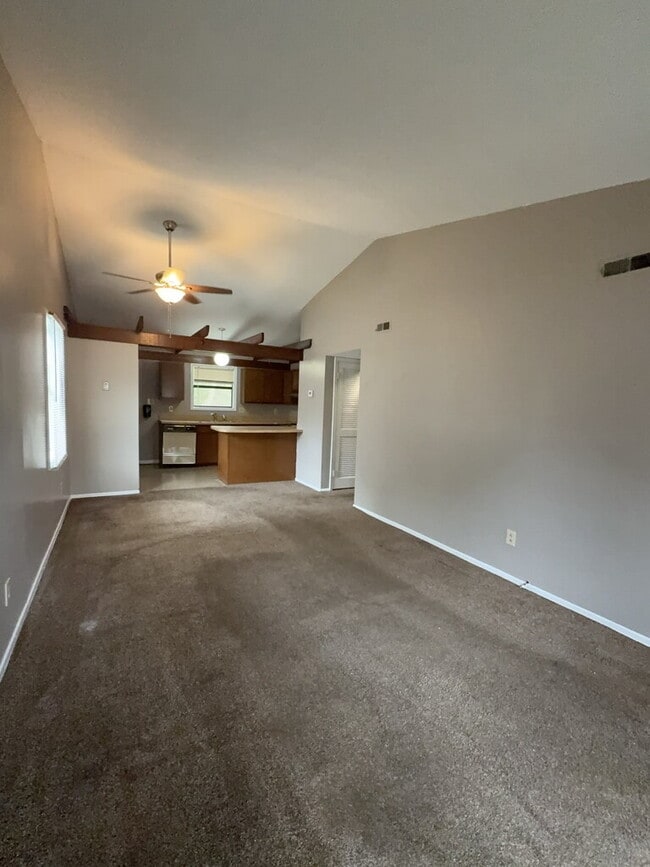 Photo - 117 Village Cir