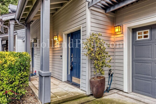 Photo - New Rent Price: $2,150 +$250 Off First 2 Full Months - Better Than New Light-Filled Townhome in H...