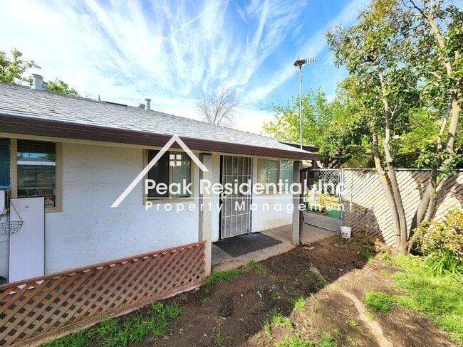 Building Photo - Ethan2437 Unit #4