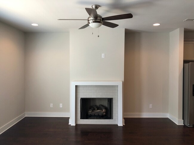 Photo - 3792 Oxford Cir