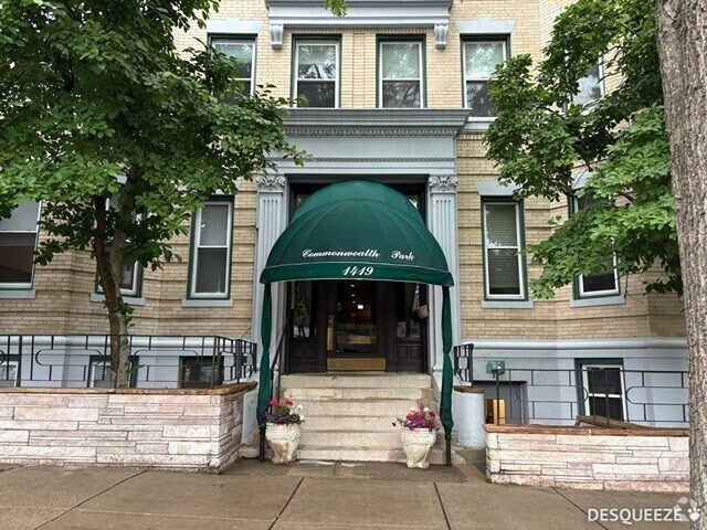 Building Photo - 1419 Commonwealth Ave Unit 403 Rental