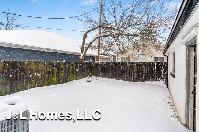 279 Lechner Ave
