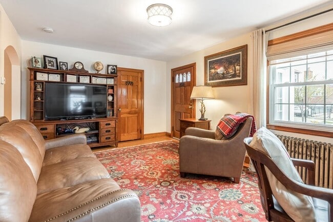 Photo - 88 Garland St