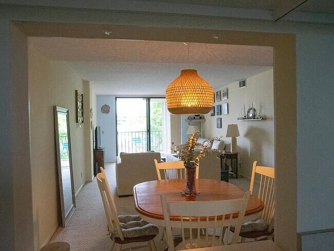 Photo - 890 N Federal Hwy Unit 406