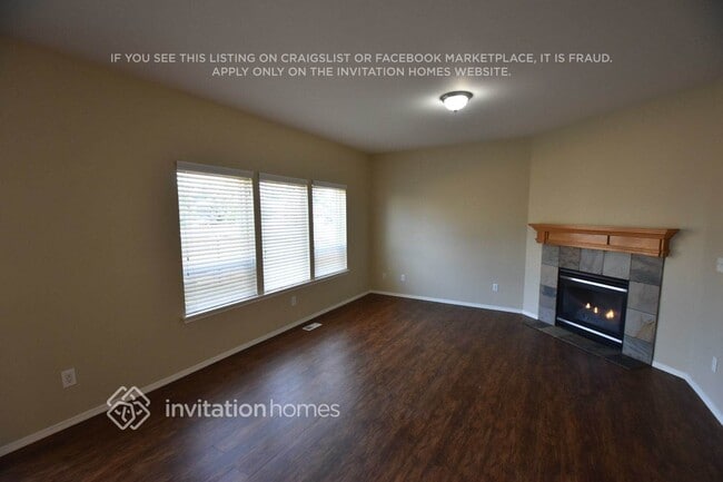 Photo - 2321 171st St E