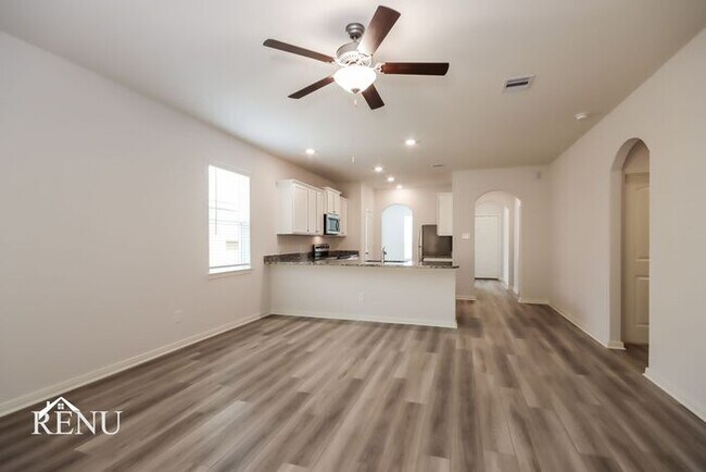 10482 Sweetwater Creek Dr