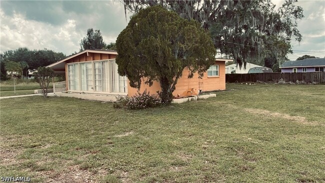 716 Leeland Heights Blvd W