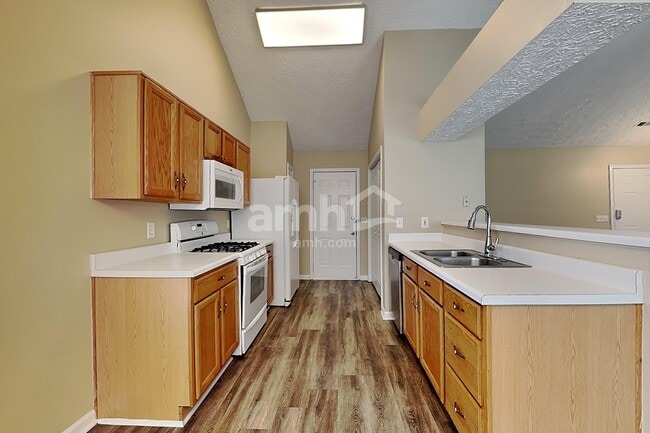 Photo - 2510 Baysridge Dr NW