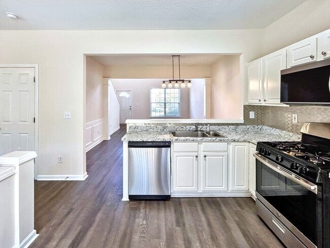 Photo - 13300 Morris Rd