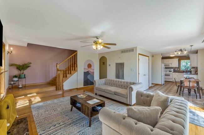 Photo - 117 Water Tower Cir