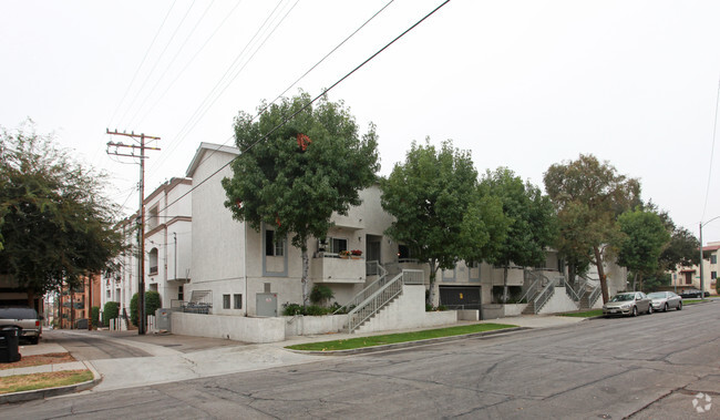 Building Photo - 101 S 7th St Rental