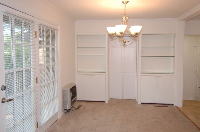 Photo - 706 Smedes Pl