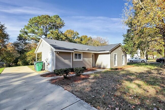 Photo - Charmingly Updated 3BD/2BA Ranch Home in Birnam Woods!